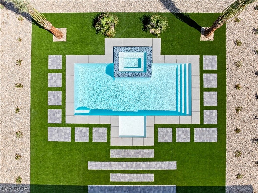 470 East Paradise Hills Drive — photo 3