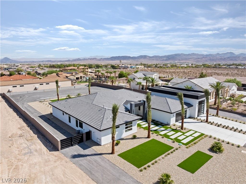 470 East Paradise Hills Drive — photo 4
