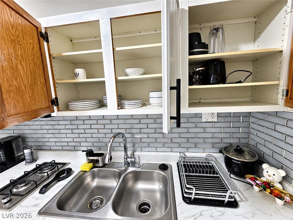 4125 East Harmon Avenue — photo 4
