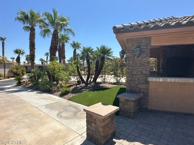 Photo 6