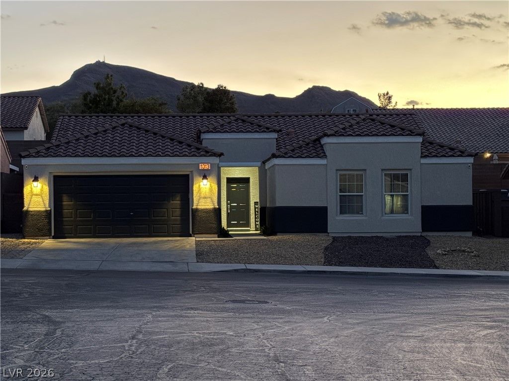 1013 Black Olive — photo 2 of 47