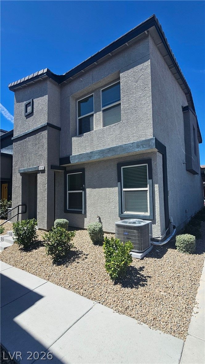 9918 Daffodil Hills Street — photo 1