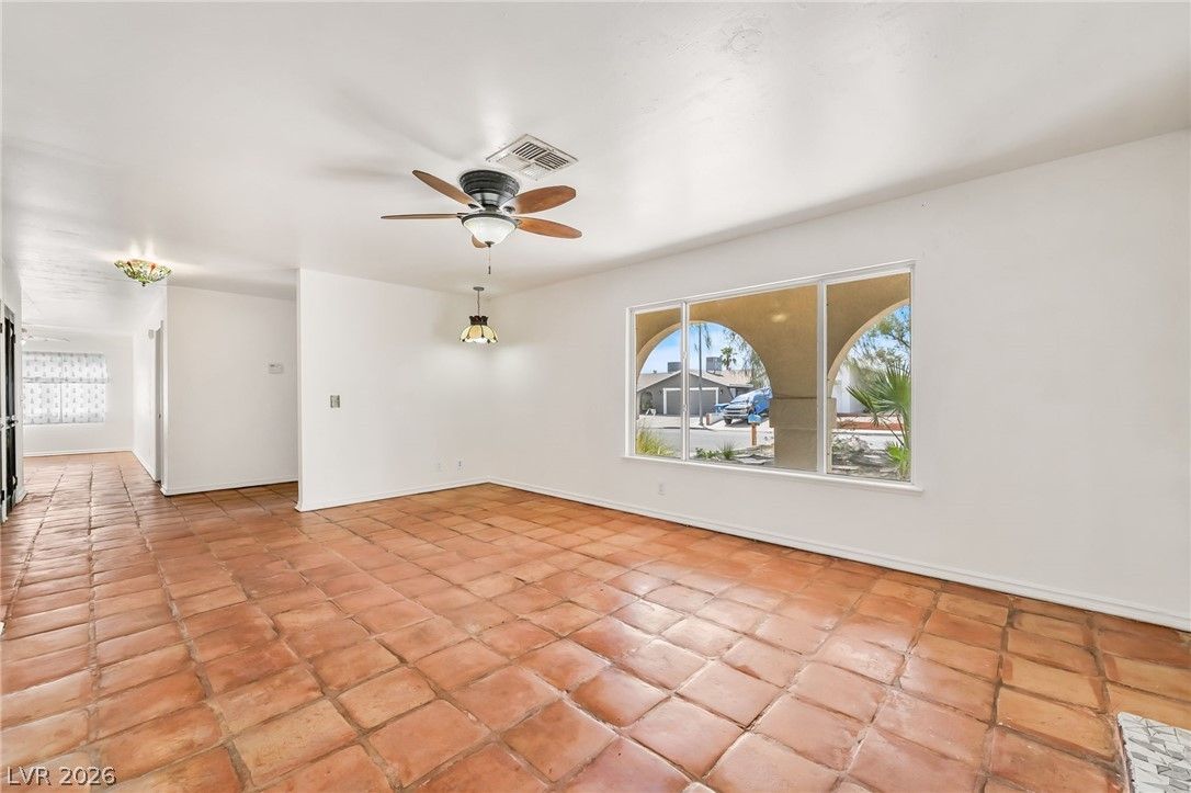 6604 Larchwood Lane — photo 5