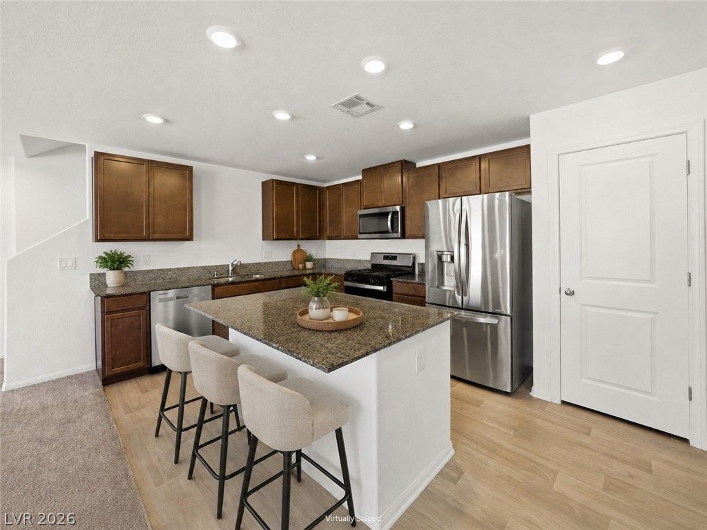 2232 Brisa Fresca Avenue — photo 4 of 35