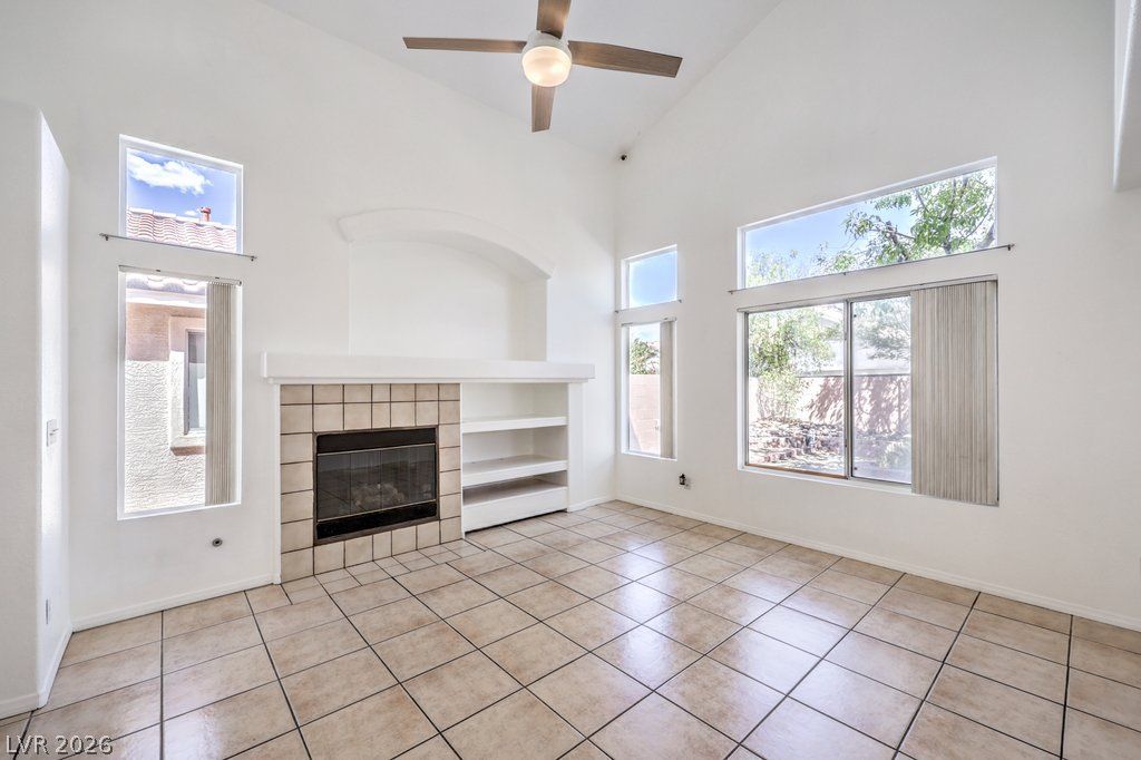 6112 Shallow Springs Street — photo 4 of 37