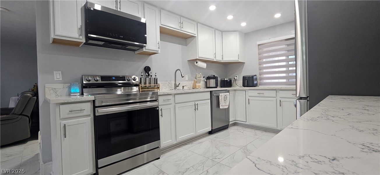 1221 Jefferson Avenue — photo 3 of 20