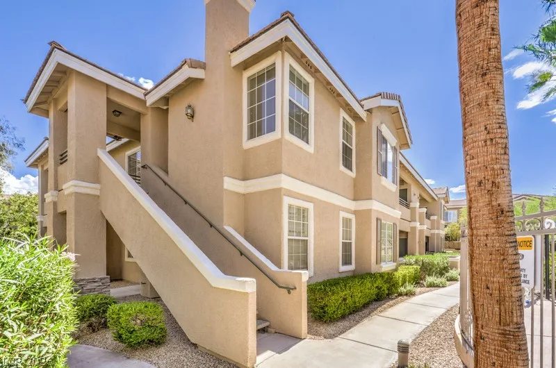 9901 Trailwood Drive 2147 — photo 4