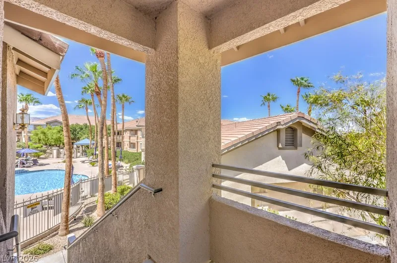 9901 Trailwood Drive 2147 — photo 5