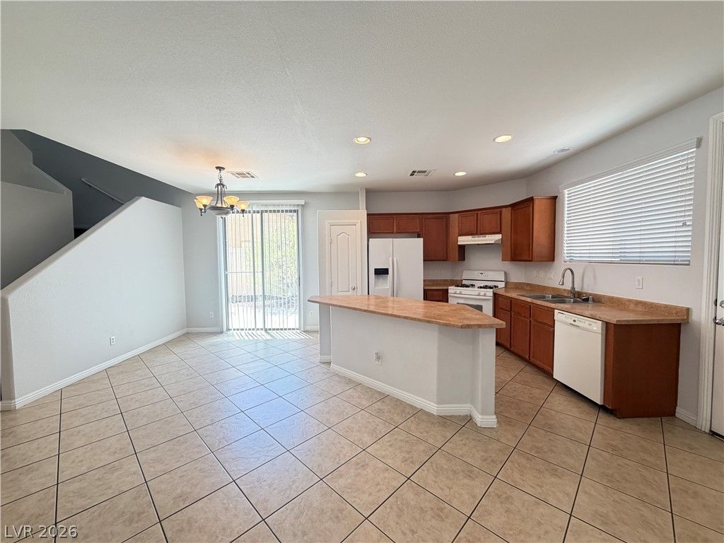3525 Remington Grove Avenue — photo 5
