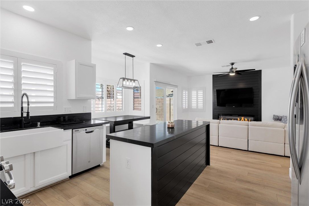 337 Teal Ridge Hills Drive — photo 3 of 37