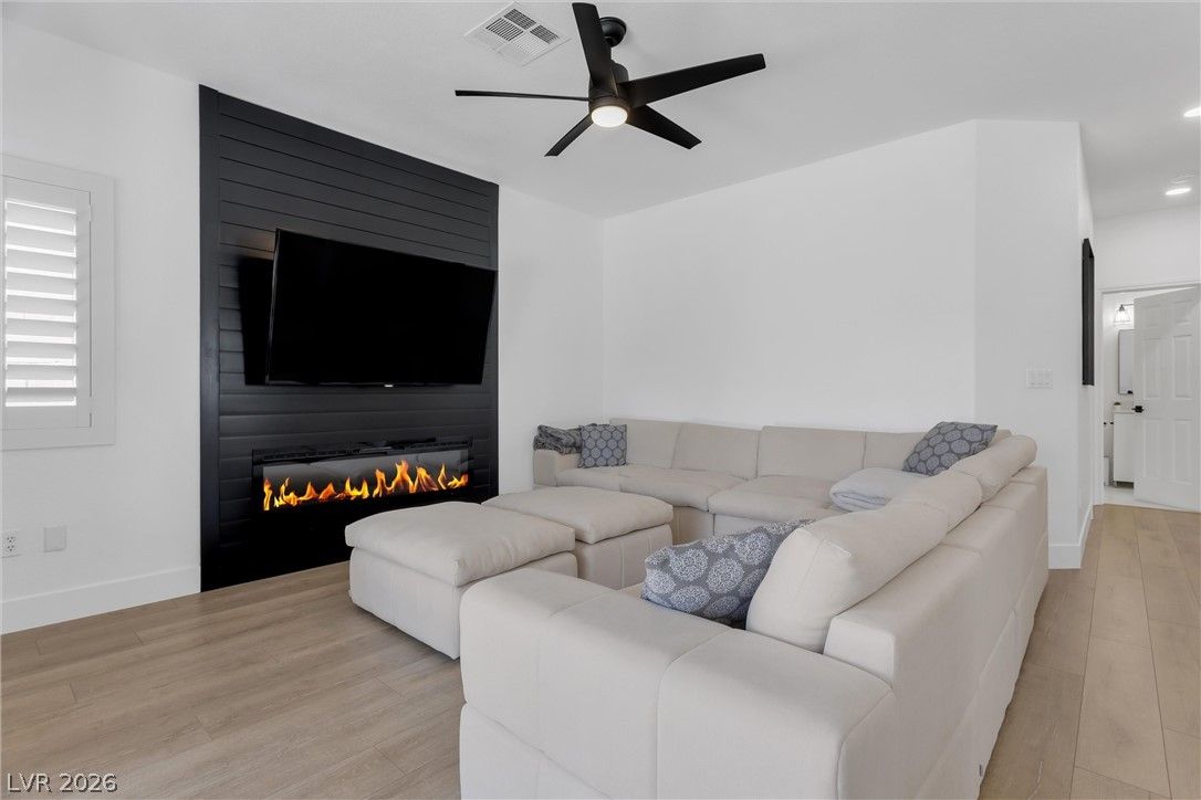 337 Teal Ridge Hills Drive — photo 4 of 37