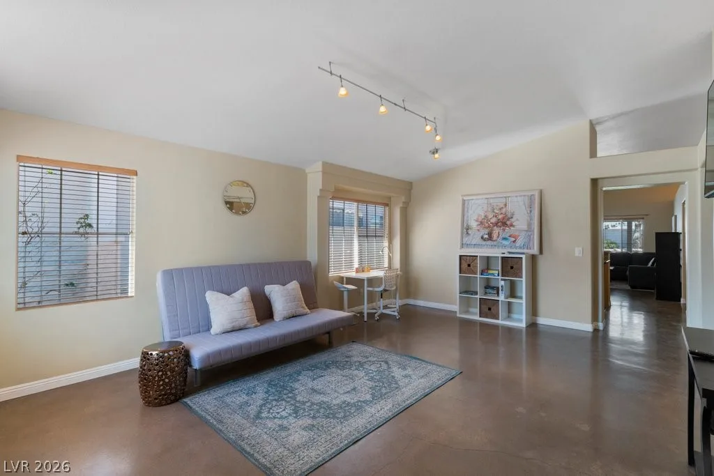 9828 Pioneer Avenue — photo 4