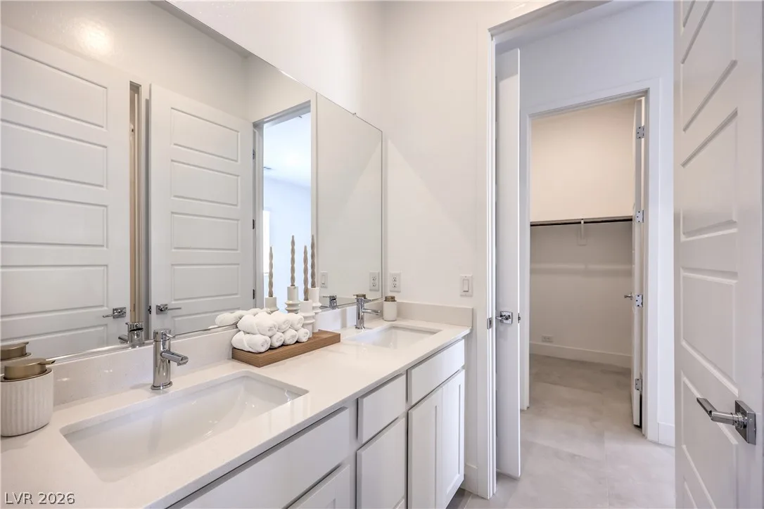 Photo 56