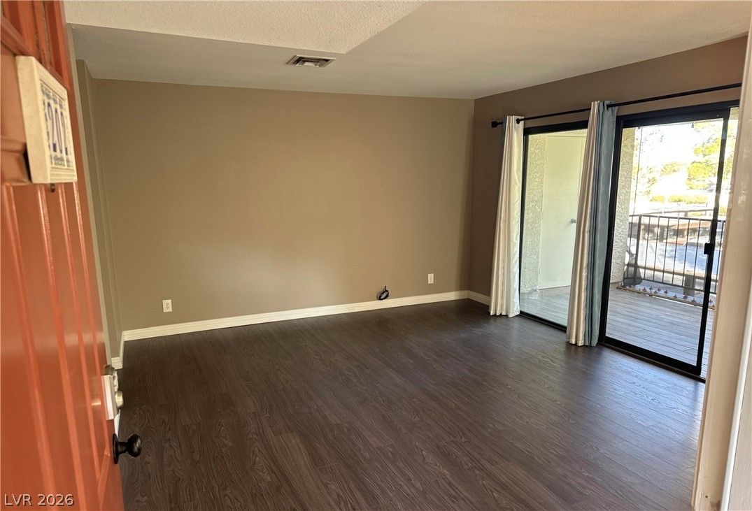 4707 Nara Vista Way 202 — photo 5