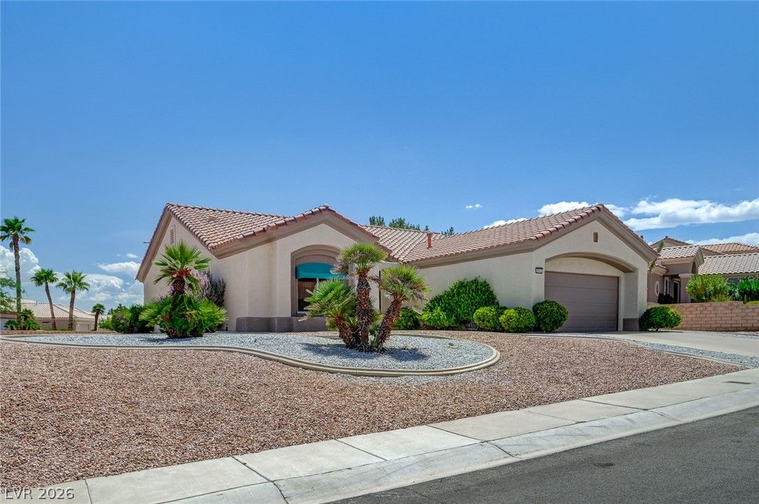 2832 Hanging Rock Drive — photo 4 of 63