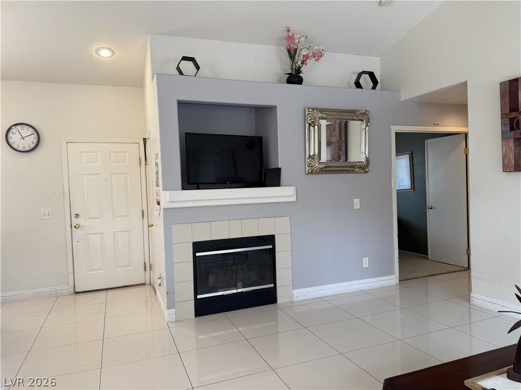 2610 Moon Wave Avenue — photo 5 of 14