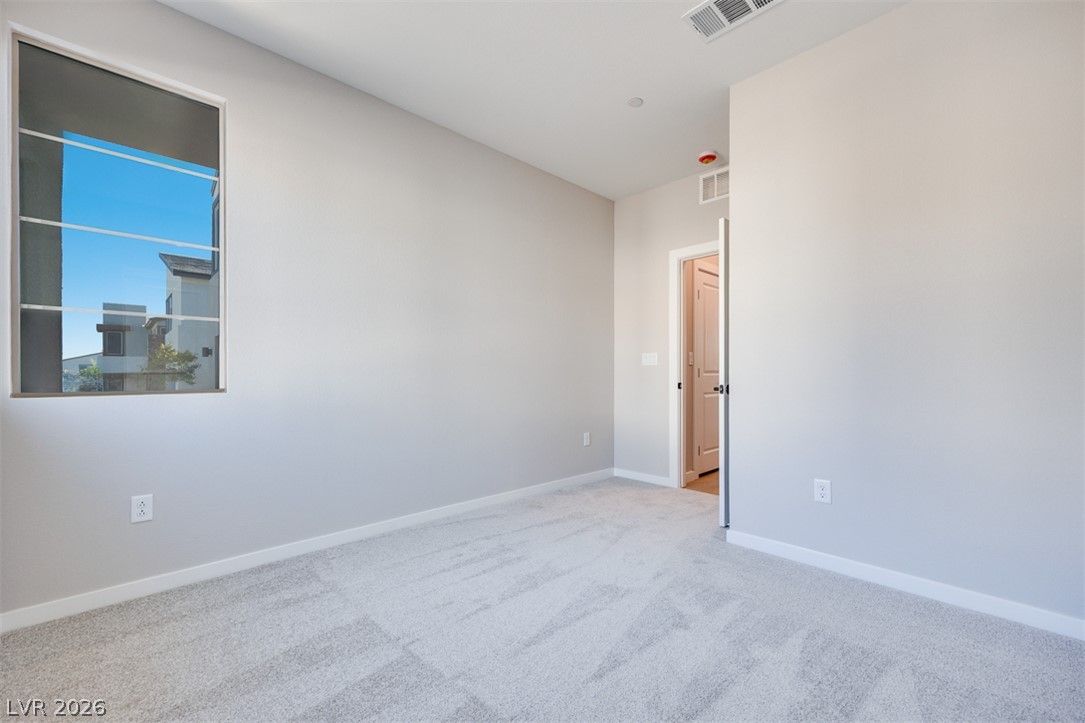 10473 Mountain Aster Avenue — photo 5