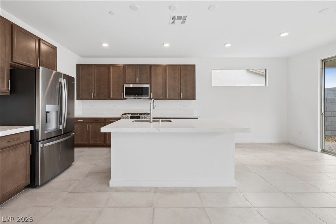 10457 Mountain Aster Avenue — photo 4 of 18