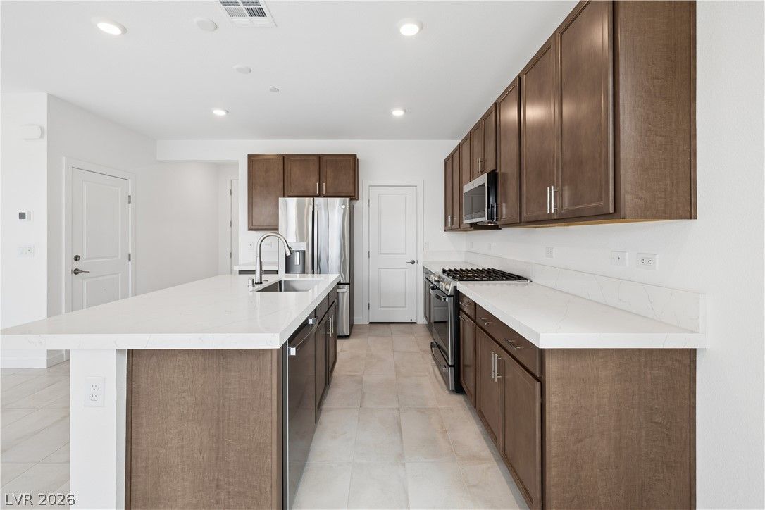 10457 Mountain Aster Avenue — photo 5 of 18
