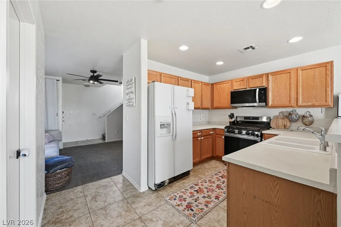 5339 Aurora Beam Avenue — photo 5