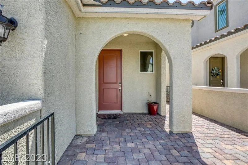 8060 Skye Dragon Street — photo 3