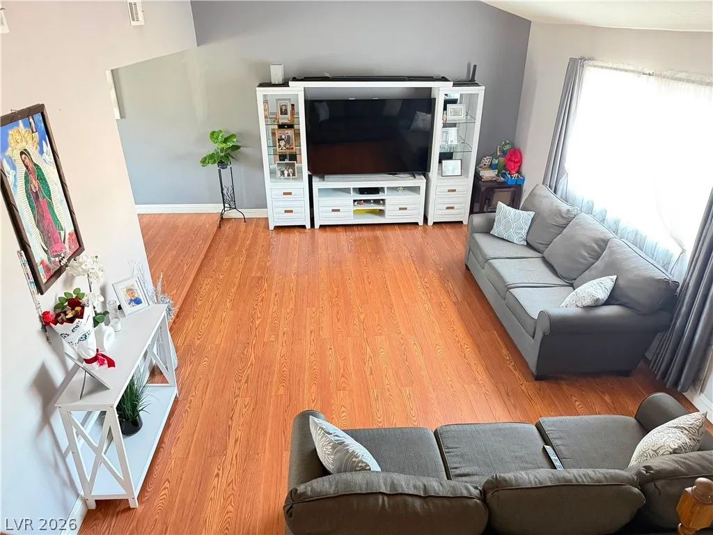 4028 Cherokee Avenue — photo 2