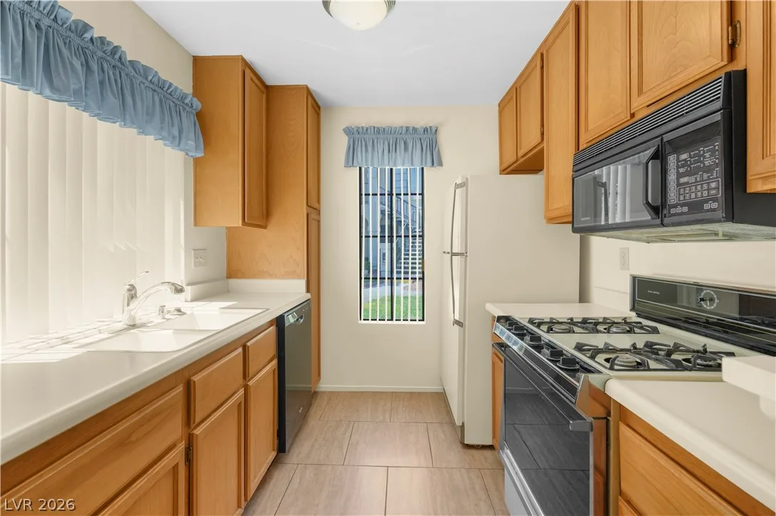 4712 Nara Vista Way 103 — photo 4