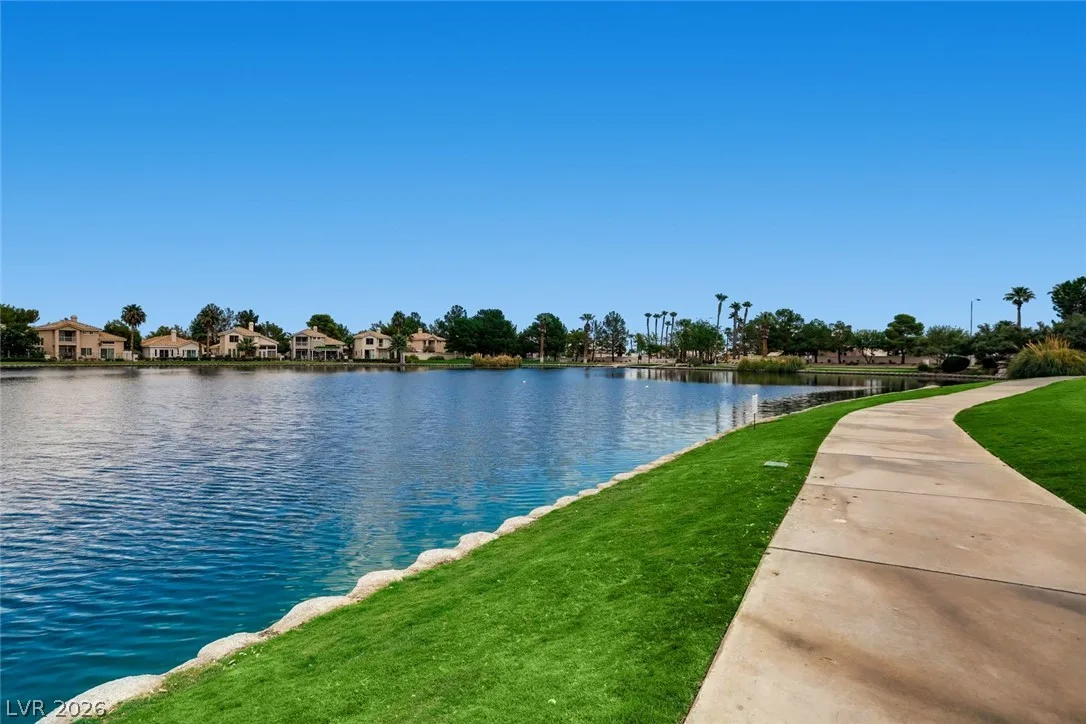 7624 Desert Largo Avenue — photo 4