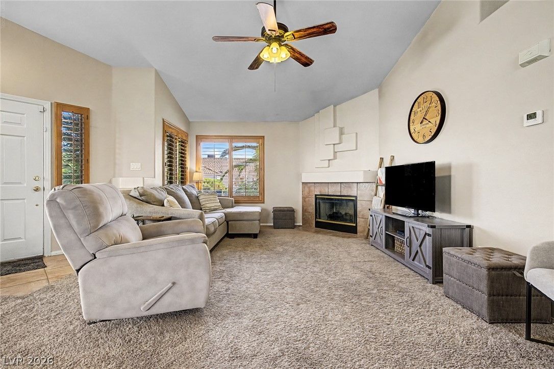 7632 Twisted Pine Avenue — photo 4