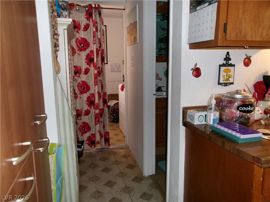 47 East Pacific Avenue — photo 3