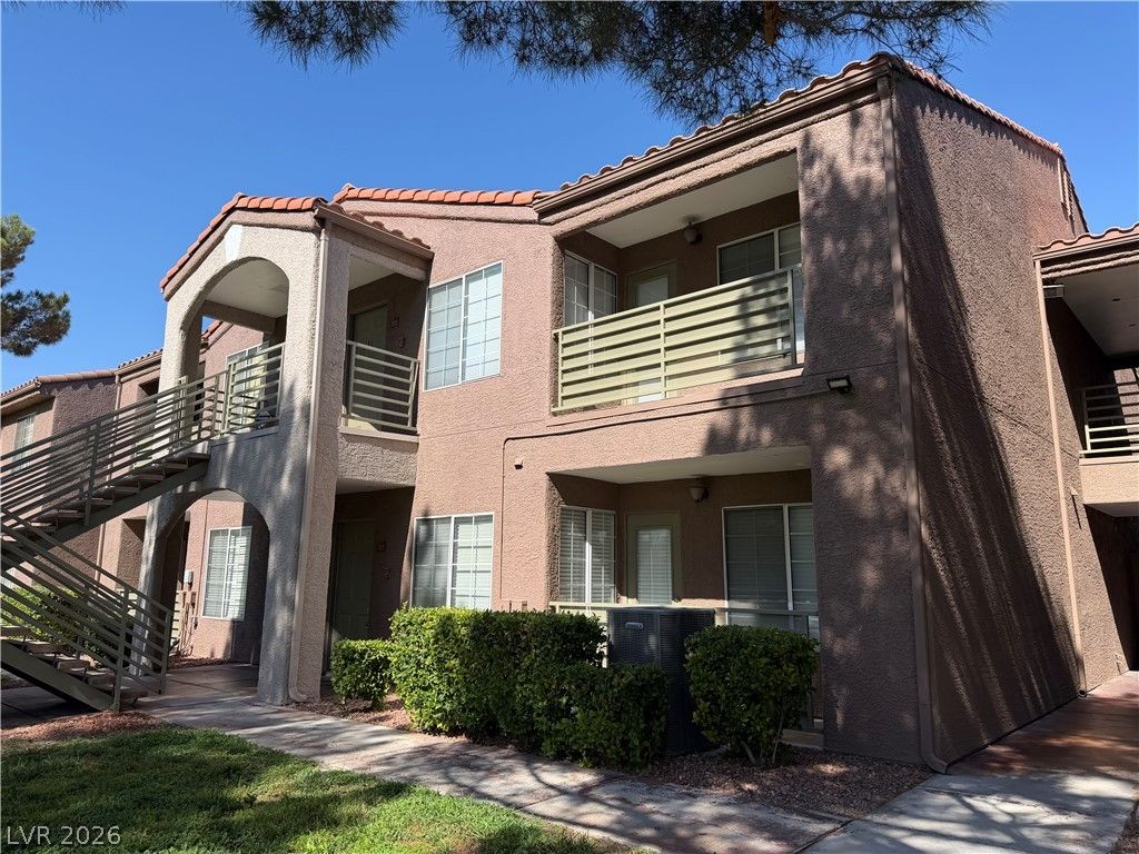 2130 Sealion Drive 103 — photo 1