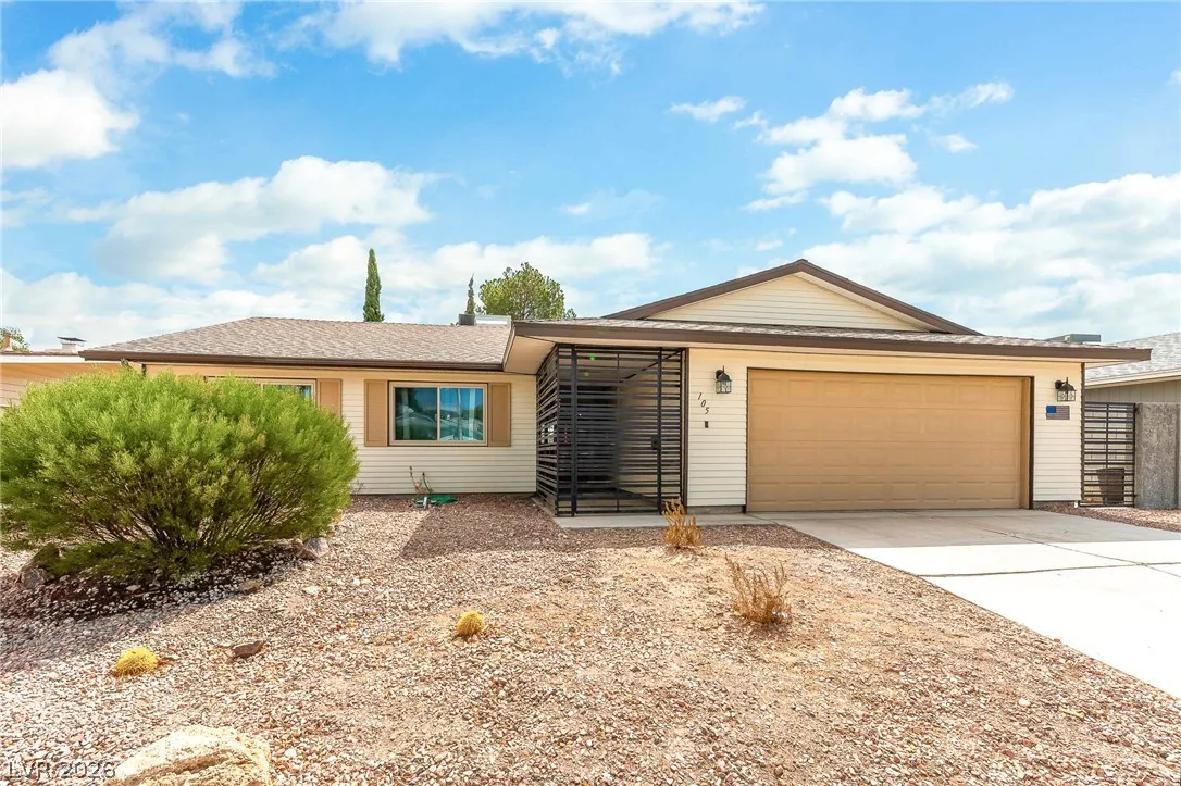 105 South Cimarron Road — photo 3 of 28