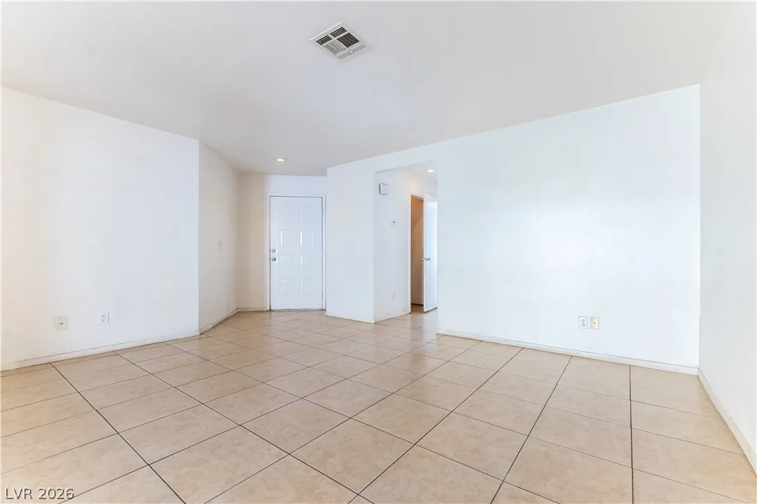 1420 JAMIELINN Lane 102 — photo 5