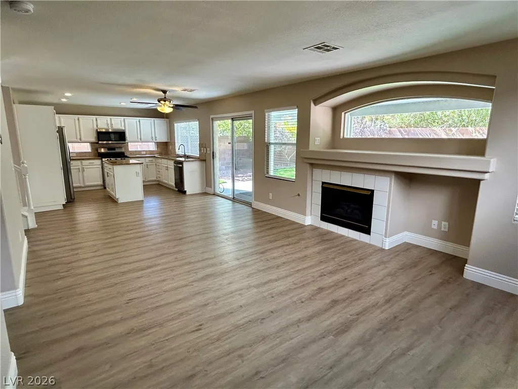 10409 Mountain Lodge Place — photo 2