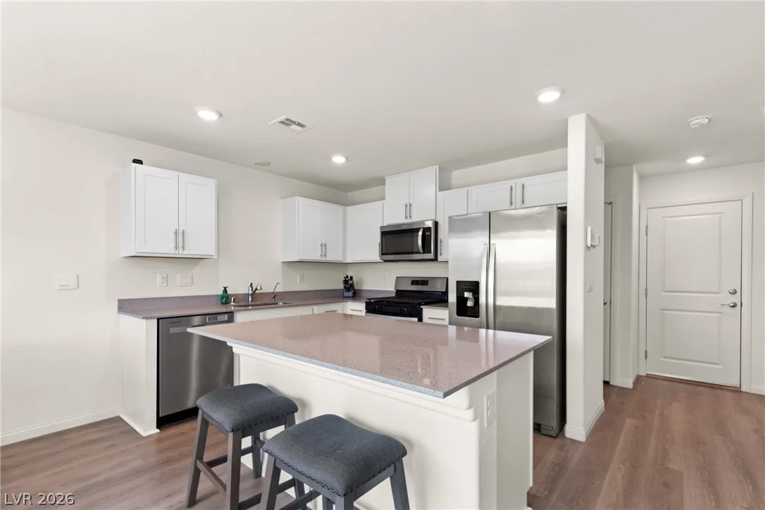 593 Harmony Rock Avenue — photo 5