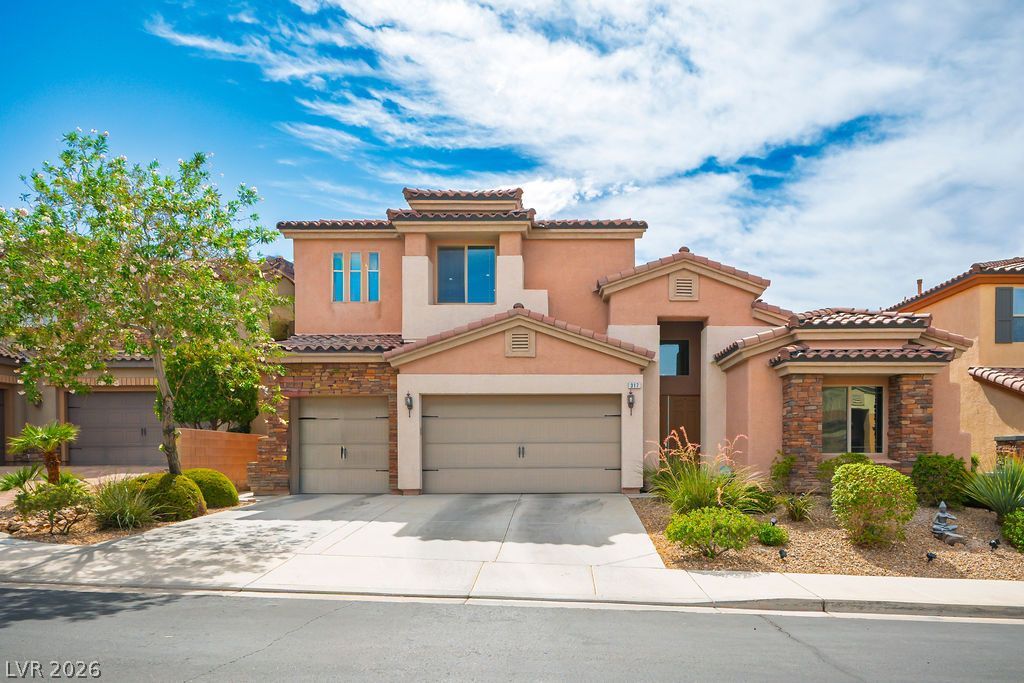 317 Goldstar Street — photo 3