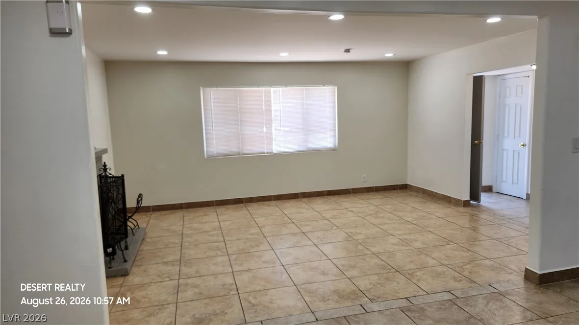 4709 Heidi Circle — photo 2