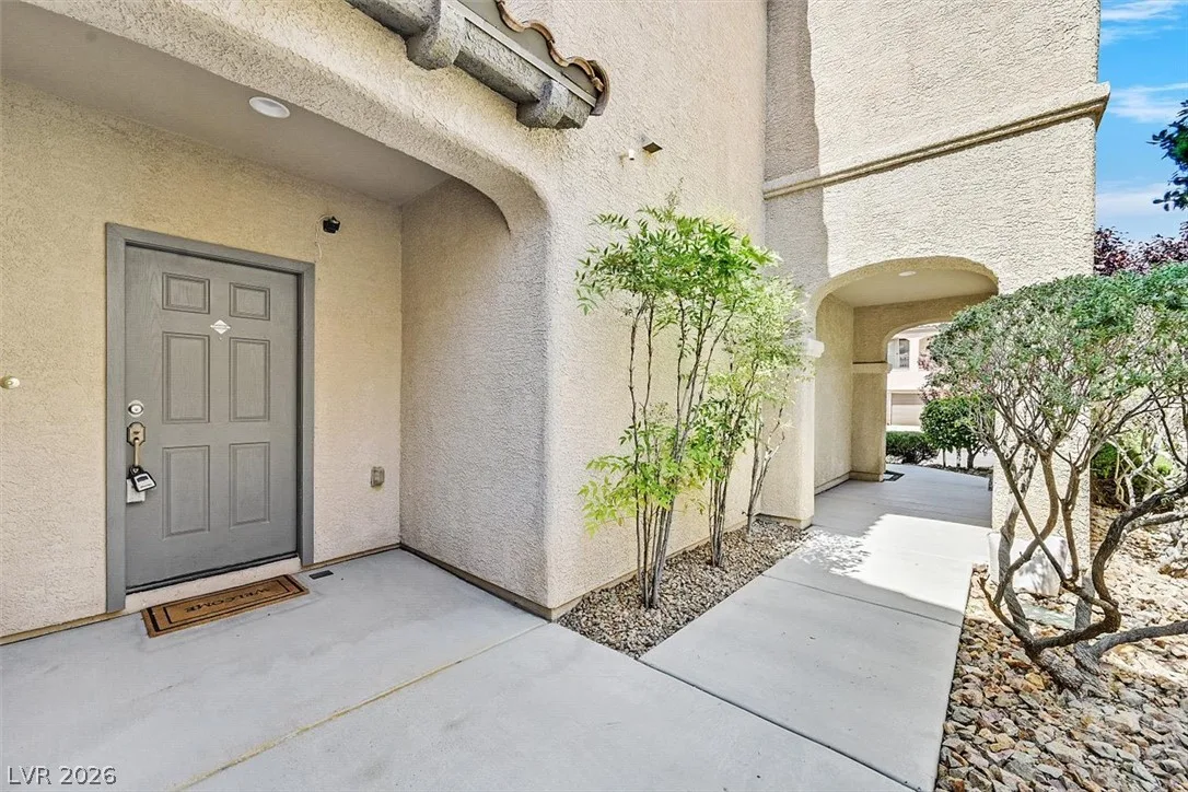11825 Orense Drive — photo 2
