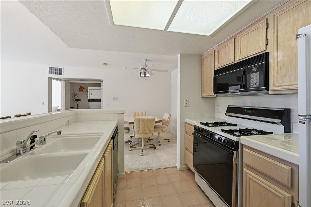 1908 Rio Canyon Court 206 — photo 4