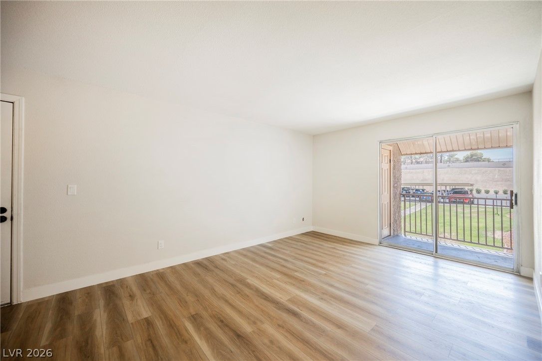 5295 Indian River Drive 312 — photo 5 of 15