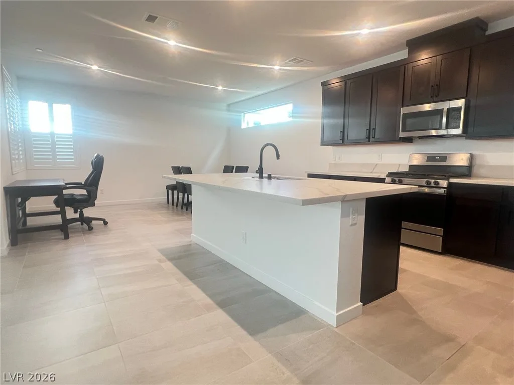 3212 Cristallo Avenue — photo 3 of 24