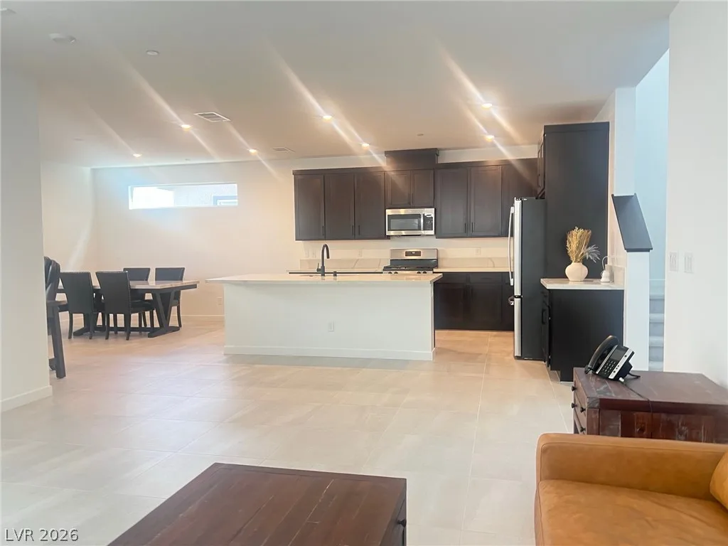 3212 Cristallo Avenue — photo 5 of 24