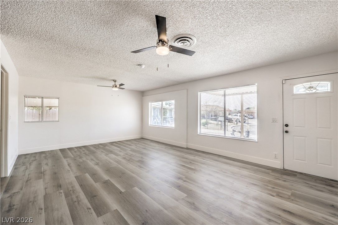 4016 Briar Court — photo 4