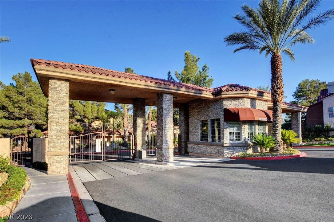 2200 South Fort Apache Road 2228 — photo 2