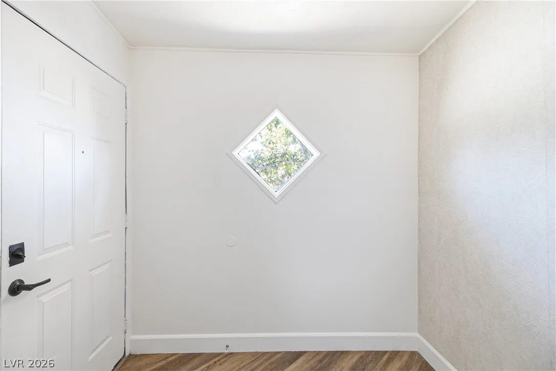 425 Vandalia Street — photo 4
