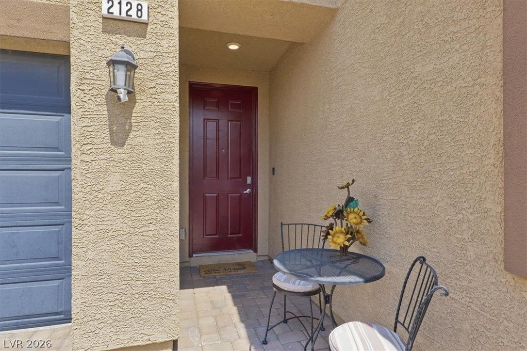 2128 Del Aqua Avenue — photo 4 of 32