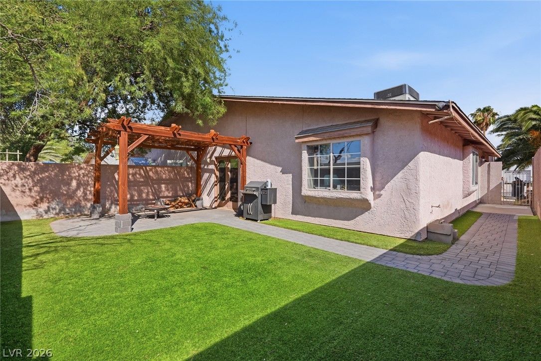 531 Chelsea Drive — photo 3