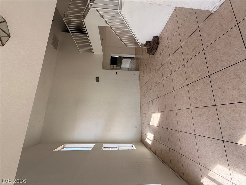 3301 Salmon Creek Drive — photo 3 of 41