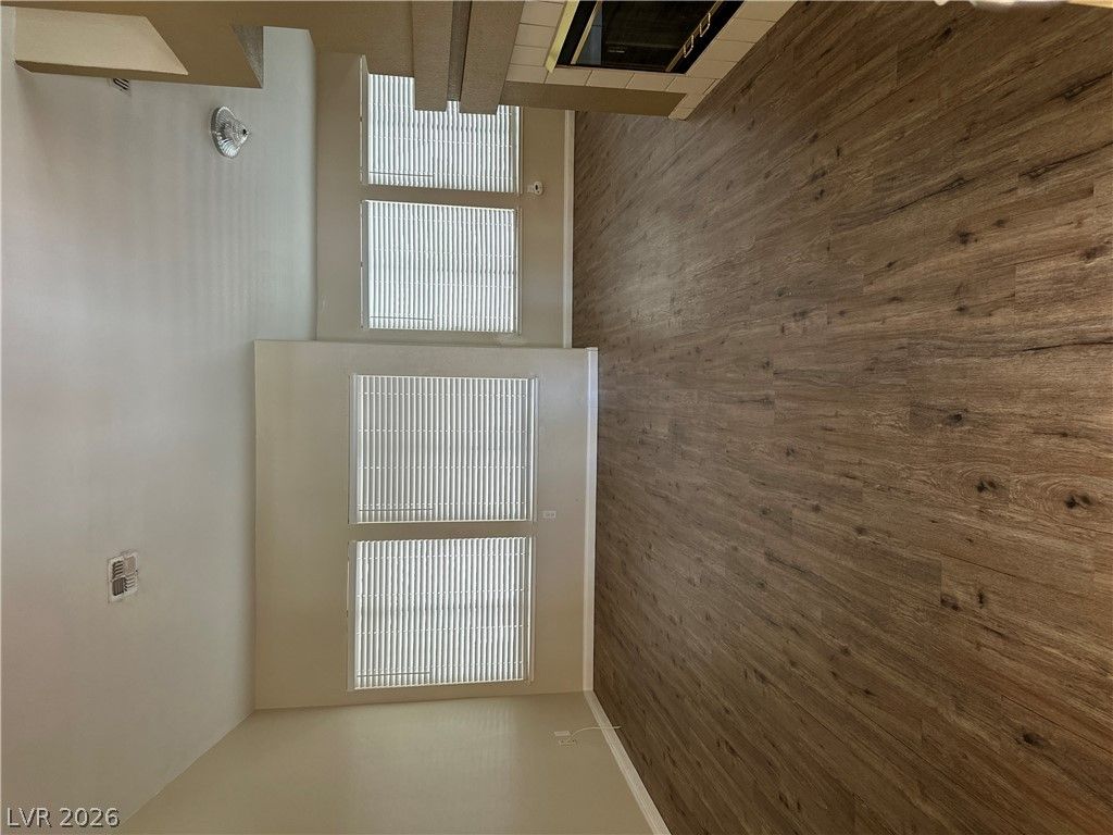5904 Alimar Drive — photo 2 of 16