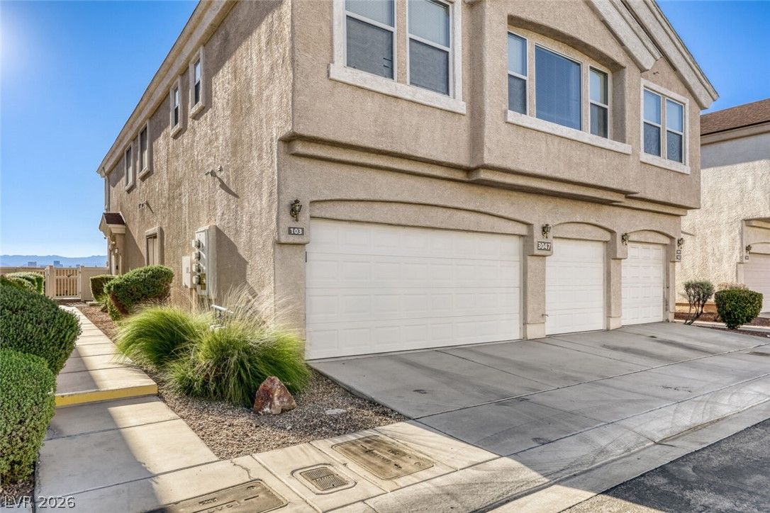 3047 Errol Flynn Street 103 — photo 4 of 38